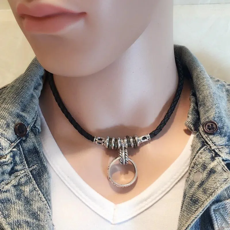 Chaînes ANL047 Fait à la main Cool Simple Bague en métal Charmes Pendentif tissé tressé en cuir corde collier chanceux pour hommes réglables bijoux