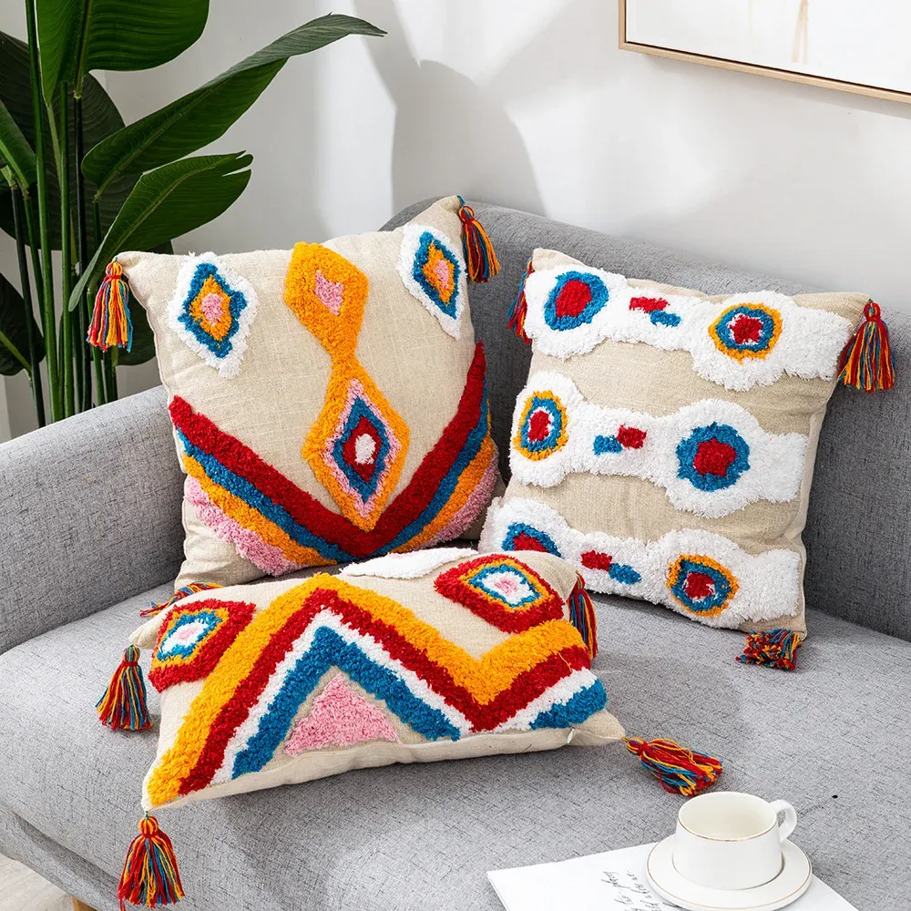 Cushion New Style Pillowcase Indian Style Cushion Cover Nordic Moroccan Handembroidered Tufted Geometric Tassel Pillowcase