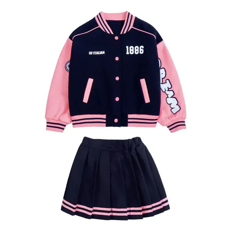 Junior Girls Autunno Abiti da baseball Giacca Gonna a pieghe 2 pezzi Abiti Uniformi scolastiche Set Abbigliamento sportivo per bambini Casual 7-14 anni 240319