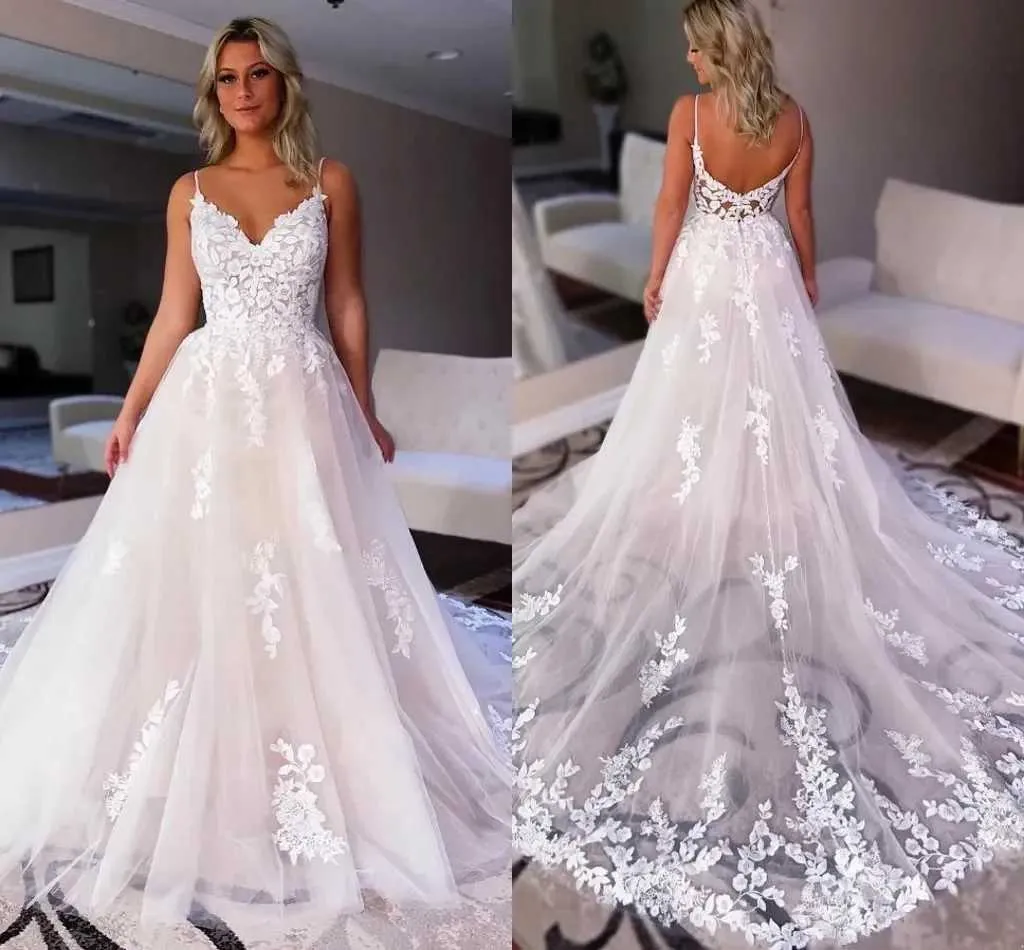 Summer Garden Bohemian Wedding Dresses A Line Spaghetti Straps Backless Bridal Gowns With Appliques Boho Robe de mariage Custom Made BC15043