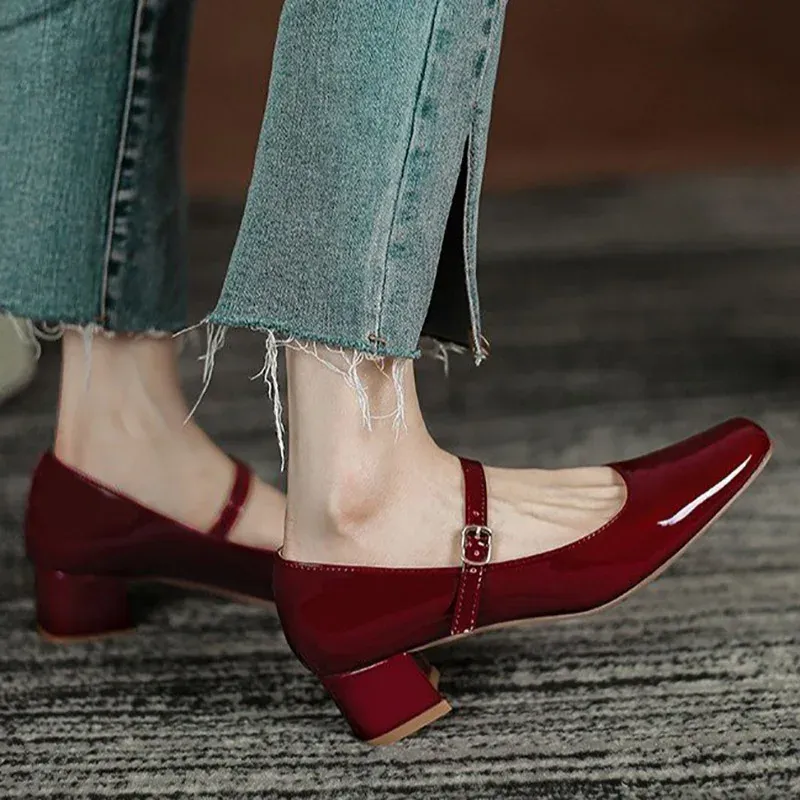 Pumps Plus Size 41 Women Mary Jane Shoes Square Toe Pumps Patent Leather Dress Shoes Ol Office Ladies Shoes Mid Heels Wine red 9874N