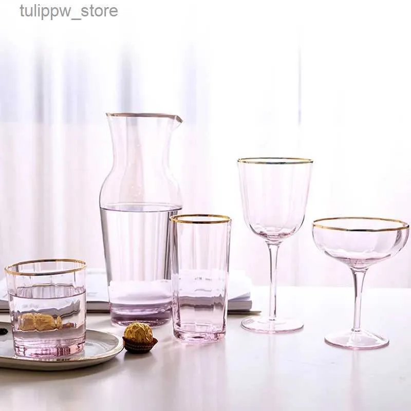 Copas de vino Copa de cóctel rosa creativa nórdica, cristal sin plomo, juego de copas de vino para champán para el hogar, copa de agua para jugo, tetera con borde dorado L240323