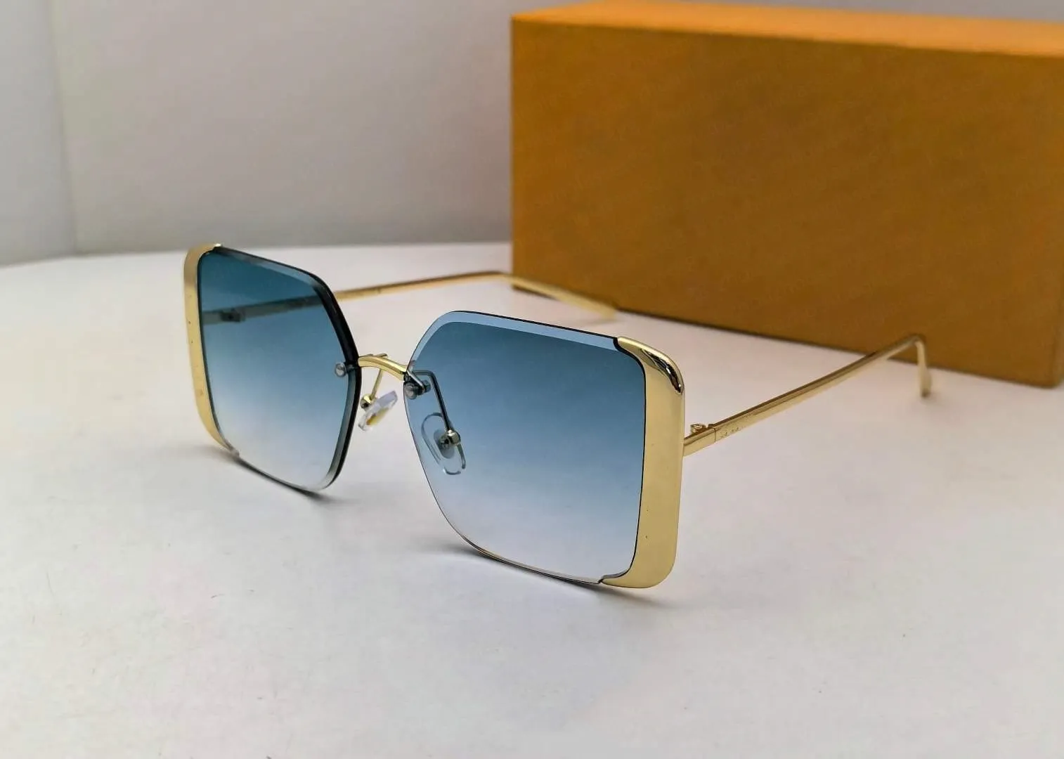 POLARIZED SUNGLASSES FOR WOMEN, SQUARE MIRRORED TRENDY SHADES WITH UV PROTECTION Taylor Square Oversized Womens Sunglasses in Black by FREYRS  main image 2