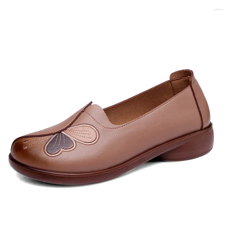 Lässige Schuhe, Mutter-Frühlings-flache Tasche mit Pedal, rundem Kopf, bestickt, für Damen mittleren Alters und ältere Menschen mit weichen Sohlen