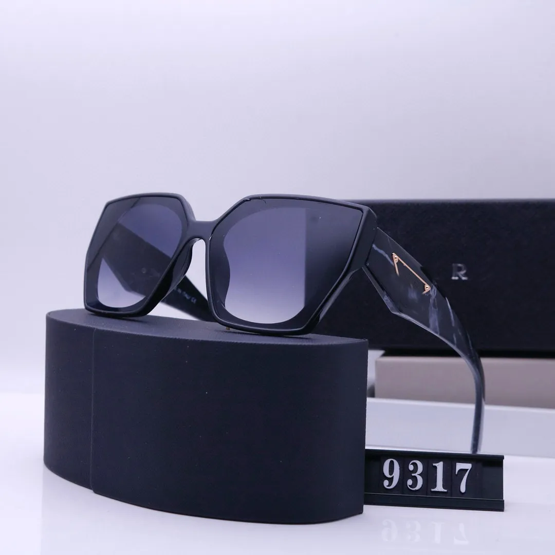 Óculos de sol Óculos casuais de tendência extrovertida, com caixa por padrão, mesmo estilo masculino e feminino
