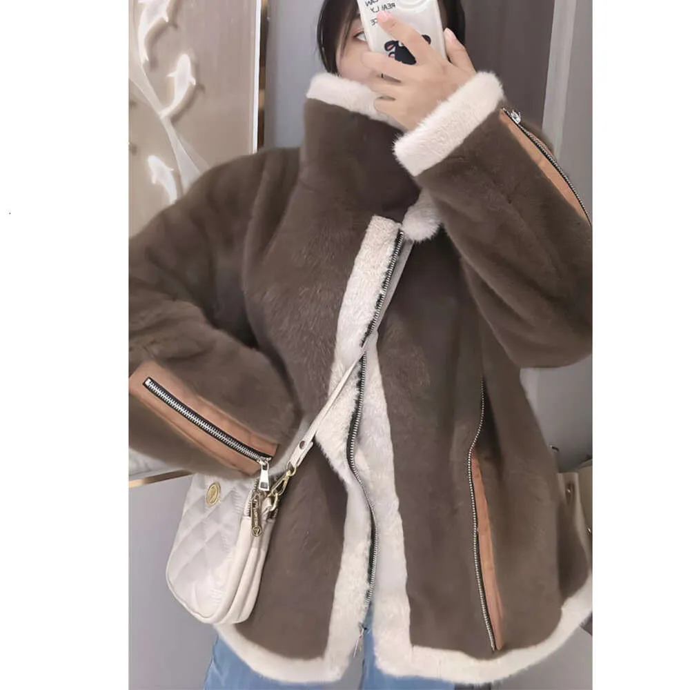 Winter New Korean Loose Fur Coat Thickened and Warm Zipper Plush Cardigan Womens Outwear Top