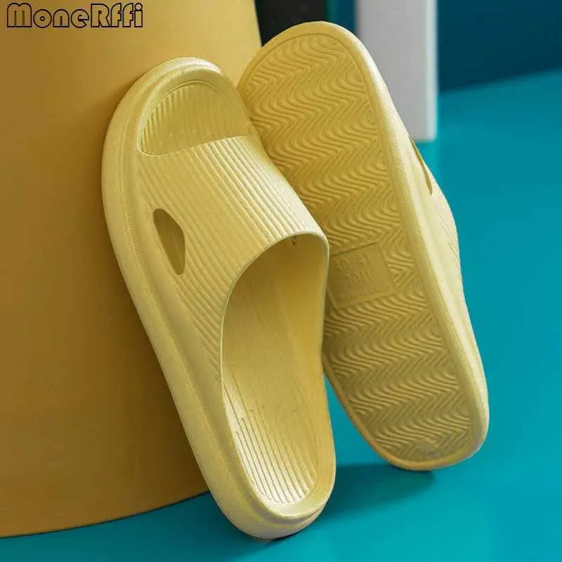 Slippers 2023 Bath Mens Thick Bottom Platform Slides Non Slip Trend Designer Shoes Women le Flip Flops Couples Sandals01GTQF H240322