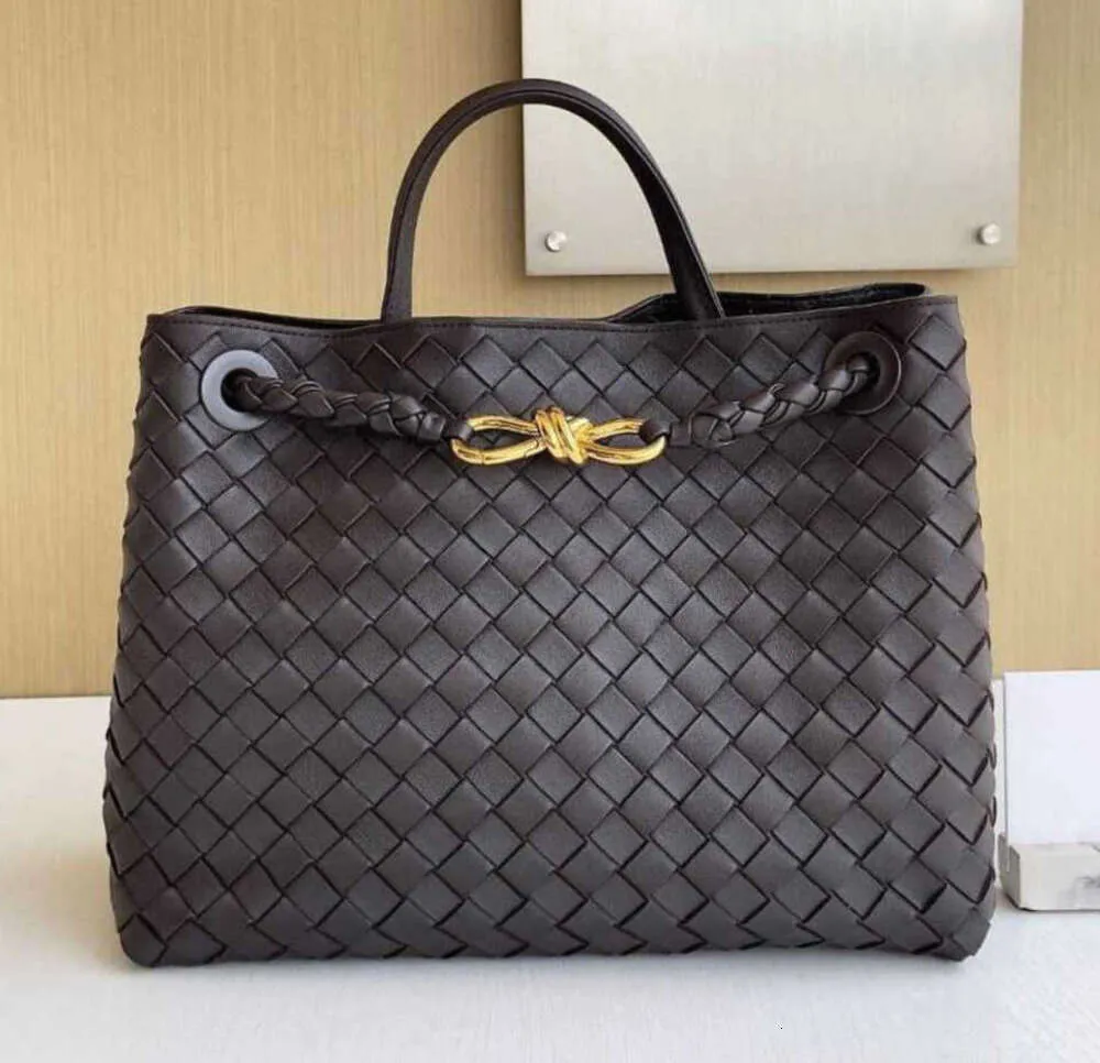 Andiamo Designer Bag Tote Bファミリー8ラインバックルオリジナルレザー2024 New Woven Womensポータブルシングルショルダークロスボディ公式ドキュメントトートバッグラップトップML