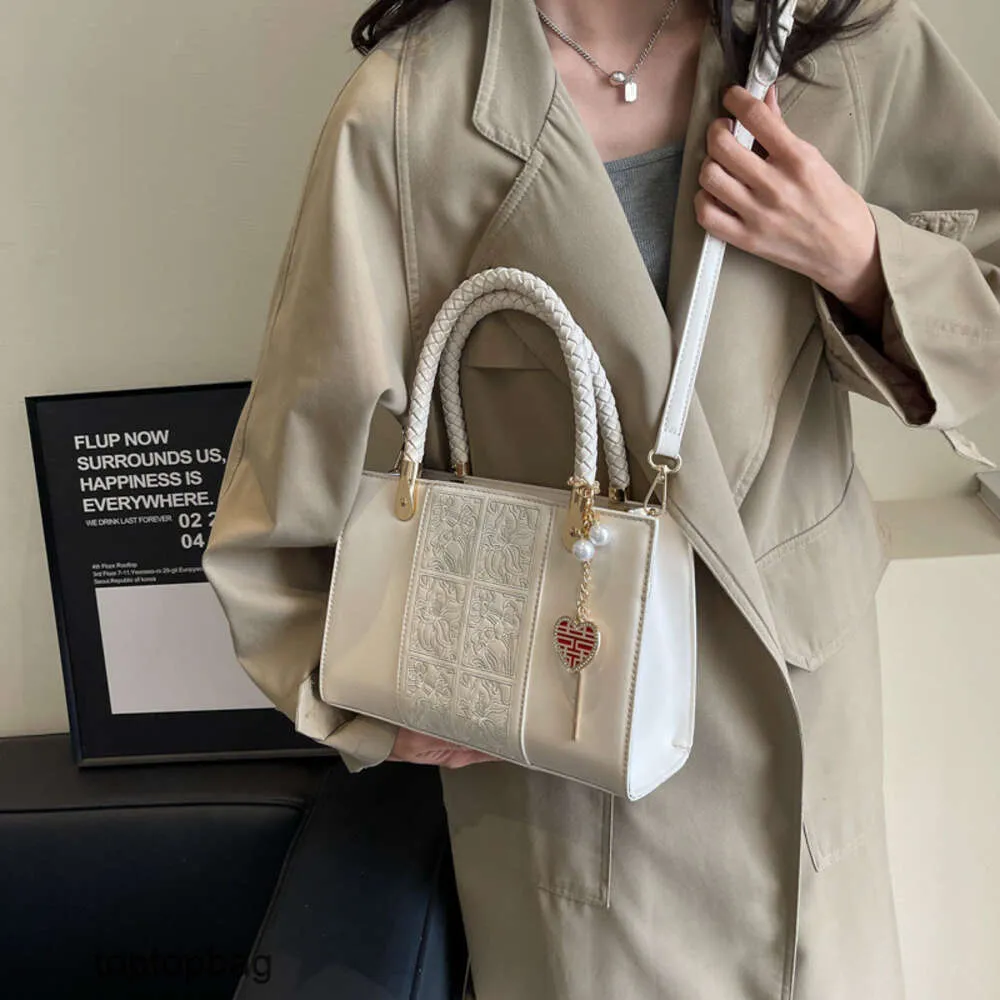 Sacs de soirée de mode de luxe de concepteur Sac à main fourre-tout à la mode pour femme Sac pour femme simplifié et à la mode PU épissé à bandoulière unique Sac à bandoulière pour femme Cadeau de mariage