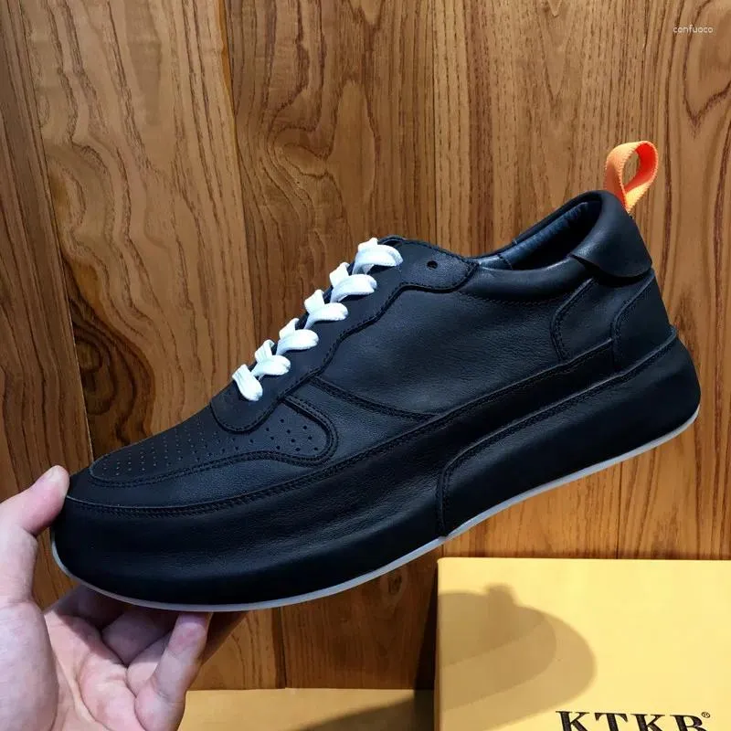 Sapatos casuais primavera dos homens plataforma grossa correndo couro genuíno esporte ao ar livre skate treinamento masculino tênis de fitness cores