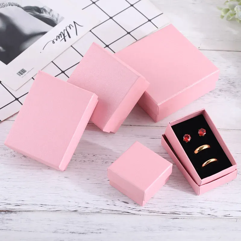 STARDS 24 stks vierkante papieren sieraden verpakking doos Hoge kwaliteit 8*5 cm roze kettingring oorbellen Bracelet cadeaubakje voor Valentijnsdag