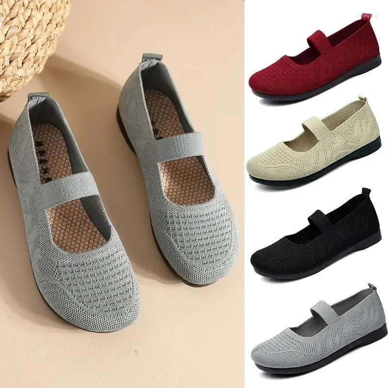 Chaussures décontractées pour femmes Sneakers de plats respirants légers femmes Femmes confortables Soft Kitted Walking 2024