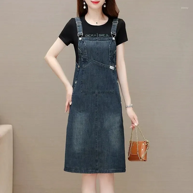 Abiti casual 4XL Abito in denim con cinturino di grandi dimensioni Donna Primavera Estate Coreano Jeans larghi senza maniche regolabili Tuta prendisole per la madre