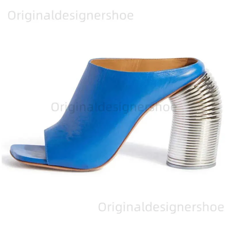 Sandalet 2023 Yaz Yeni Tasarımcı Şeklinde Yüksek Topuklu Kadınlar Sandalet Moda Açık Ayak Tip Kare Baş Muller Ayakkabı 44 Büyük Kadın Terlik T240323