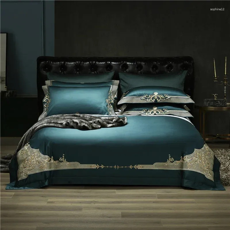 Set di biancheria da letto Set di copripiumino ricamato di lusso italiano di fascia alta Set da letto in cotone 1400TC Copripiumino setoso Copriletto