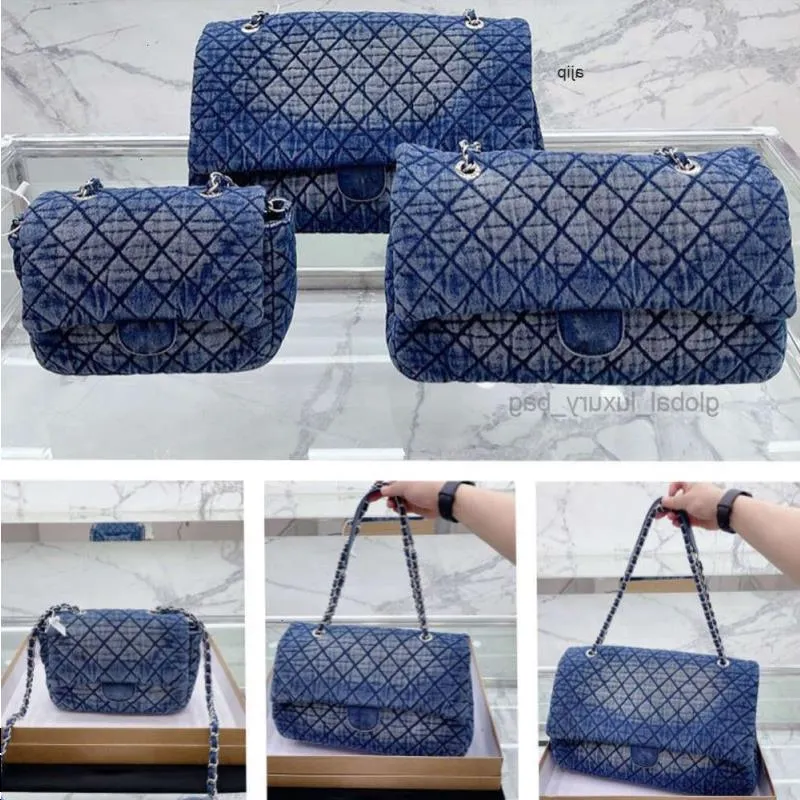 Fashion 2024 Classic Denim Blue CC Flap Bag Luxury Designer Womens Handbag Crossbody Tote Shopping Shoulder Vintage Embroidery Print Si Edpe