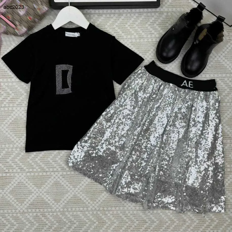 Classics baby clothes kids tracksuits girls dress Summer two-piece set Size 90-150 CM T-shirt and Shiny sequin design skirt 24Mar