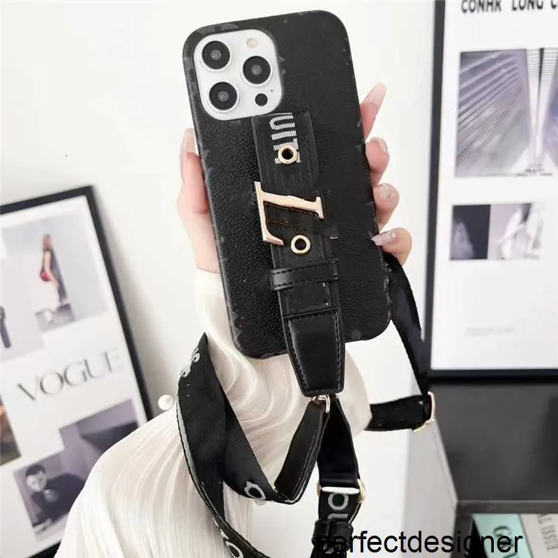 Designer Fashion Crossbody Cellphone Casos para iPhone 15Promax 15Pro 15 14 14Pro 14Plus 13Promax 13Pro 12 11 Pro Max Xsmax Xr X Leather Wrist Band Designer Cove