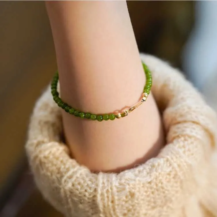 Zalecana biżuteria Naturalna mini zielona bransoletka chalcedonowa z małymi koralikami lekka luksusowa świeża i słodka najlepsza bransoletka dla kobiet
