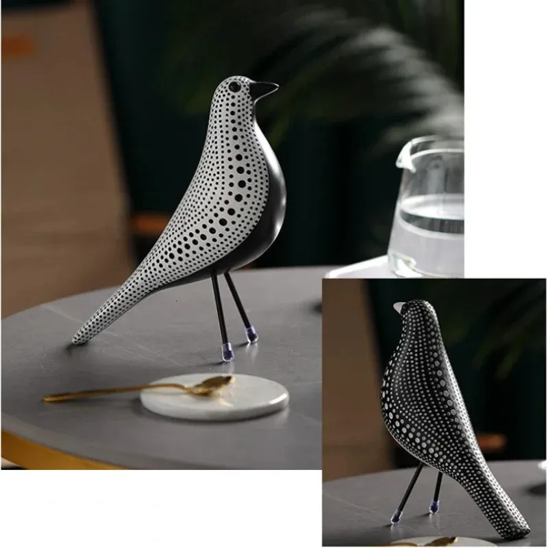 Bird resin desktop ornaments animal bird sculptures European-style porch living room office bookshelf decoration gifts. 240323