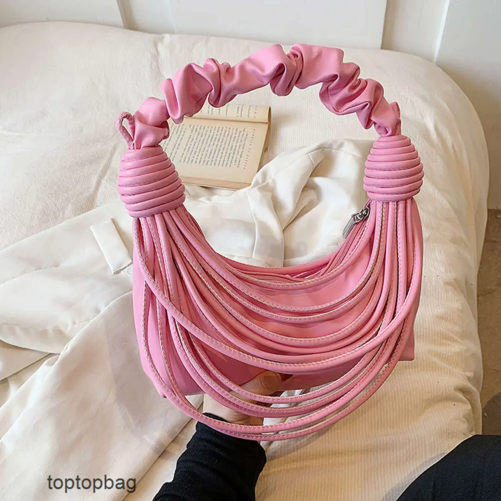 Projektant Luksusowe modne torby na ramię Modne i spersonalizowane design pod pachami damskimi popularnymi w Internecie w 2023 r. Torba damska w tym samym stylu