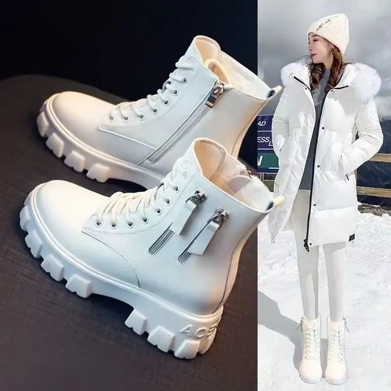 Stövlar Kvinnors nya koreanska version plus Velvet Autumn och Winter Plus Size Cotton Shoes Martin Boots ökade tjocka stövlar.