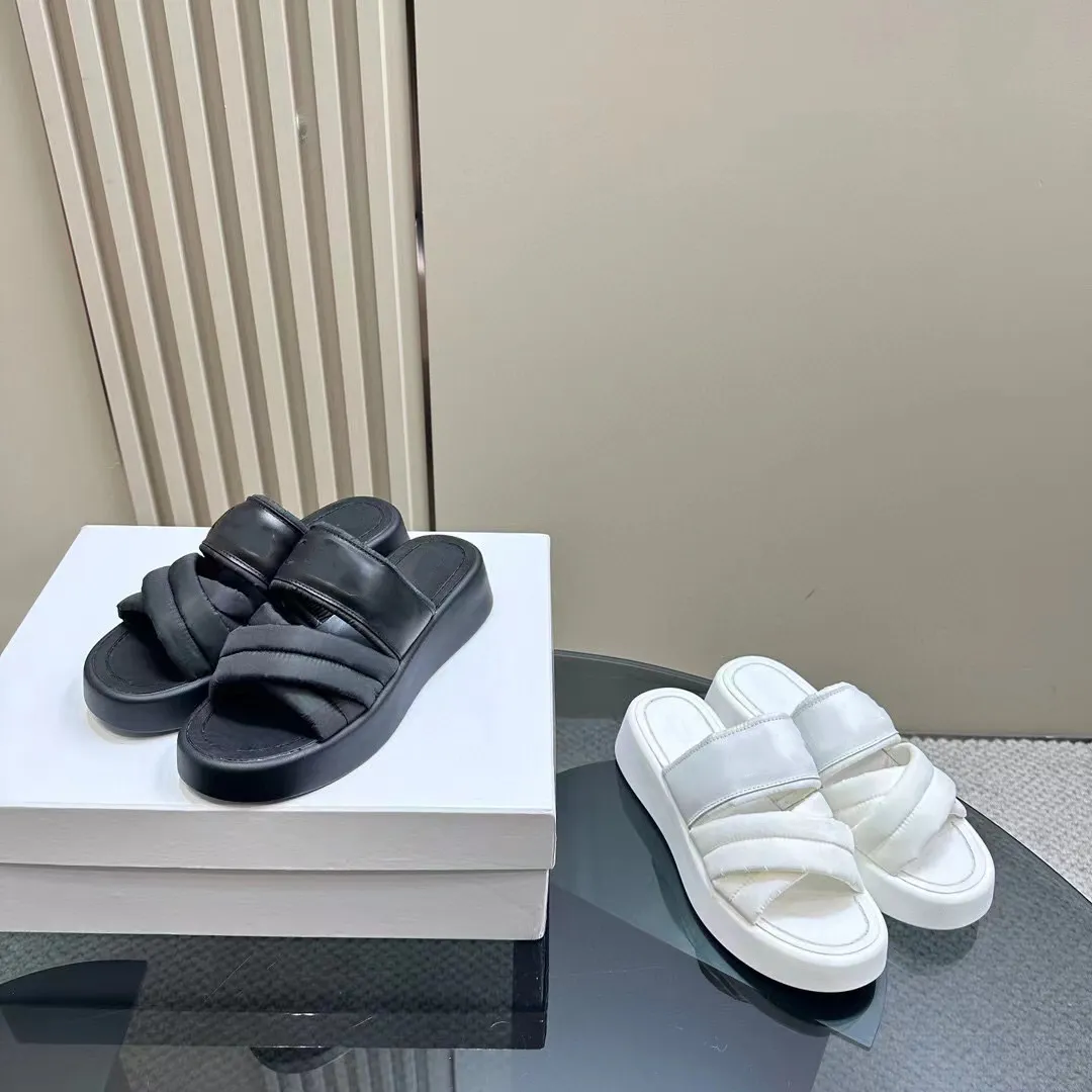 Mode Mila sandaler skor lyxiga kvinnor bokstäver tyg criss-crossing remmar mule chunky sula slip på scuffs strand slidplattform platt komfort tofflor sko