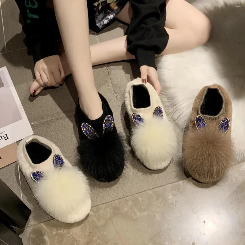 Casual Shoes Hairy Women's Tide 2024 Autumn and Winter Style Hair Ball Plus Velvet Cotton Flat-Bottomed Fashion Peas