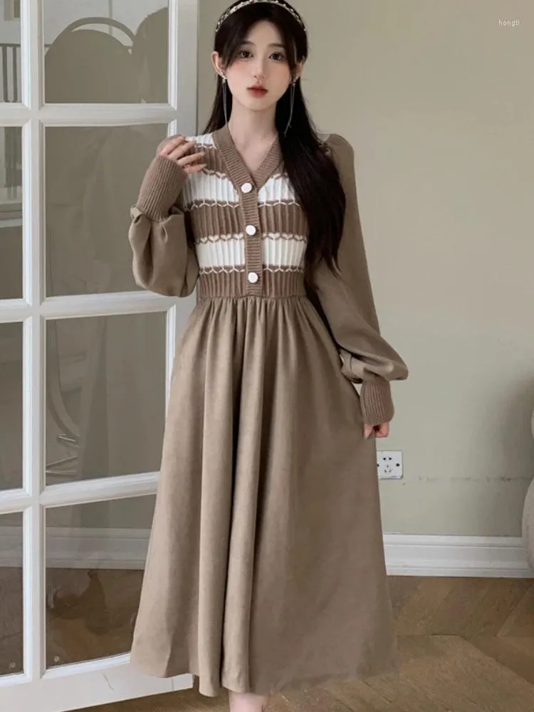 Casual Dresses Qiukichonson 4XL Autumn Winter Women Long French Chic Cute Knitted Patchwork V-Neck Puff Sleeve Corduroy