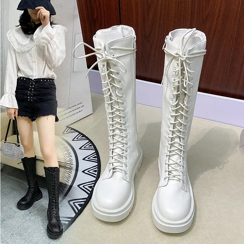 Stövlar 2021 Knight Boots Retro tjock botten Motorcykelstövlar Fashion Womens Designer Boots Combat Boots For Women Kne High Boots