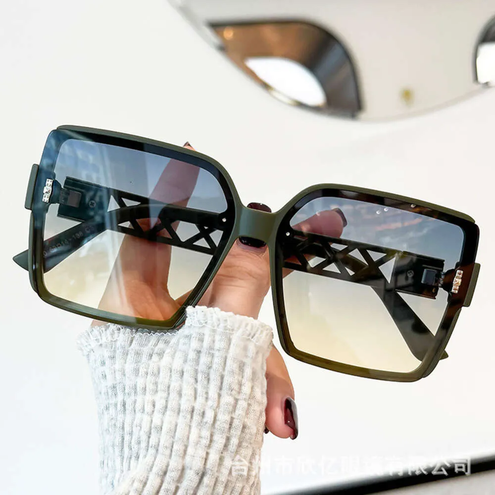 2-Pack Fashion Sunglasses: Oversized Square Frames  display picture 3