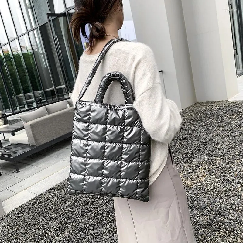 Shoulder Bags Designer Big Soft Nylon For Women 2024 Winter Female Trend Handbag Trending Tote Black Handbags