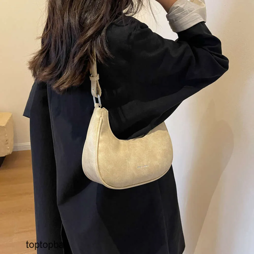 Designer Borse a tracolla di moda di lusso Borsa a spalla singola da donna 2023 Borsa da donna versatile sotto le ascelle di moda Borsa da club di eleganza coreana