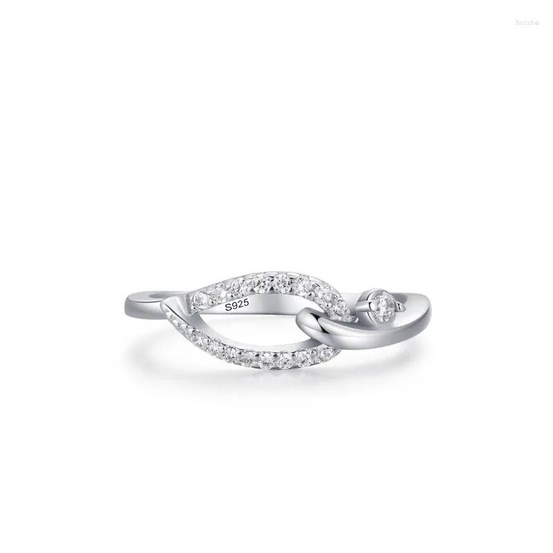 Anéis de cluster S925 Anel de prata esterlina feminino europeu e americano moda versátil curvada cruz micro conjunto