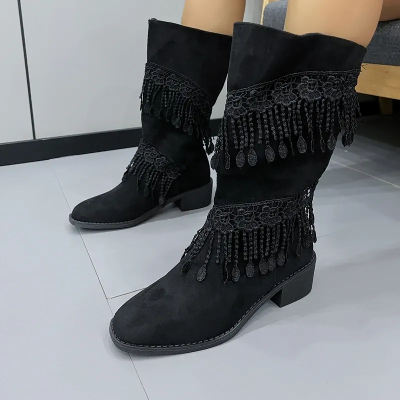 Botas 2023 sapatos novos sapatos femininos de cowgirl BOTAS PRETO BELHO TASSEL FRINHEL