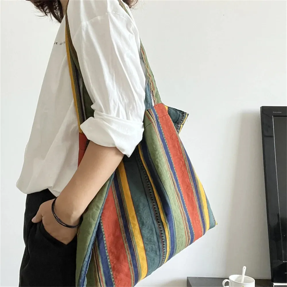 Retro Womens Canvas Shoulder Bag Rainbow Striped Linen Shopping Bag Eco stor kapacitet Handväska Tot för flickor julklappar 240313