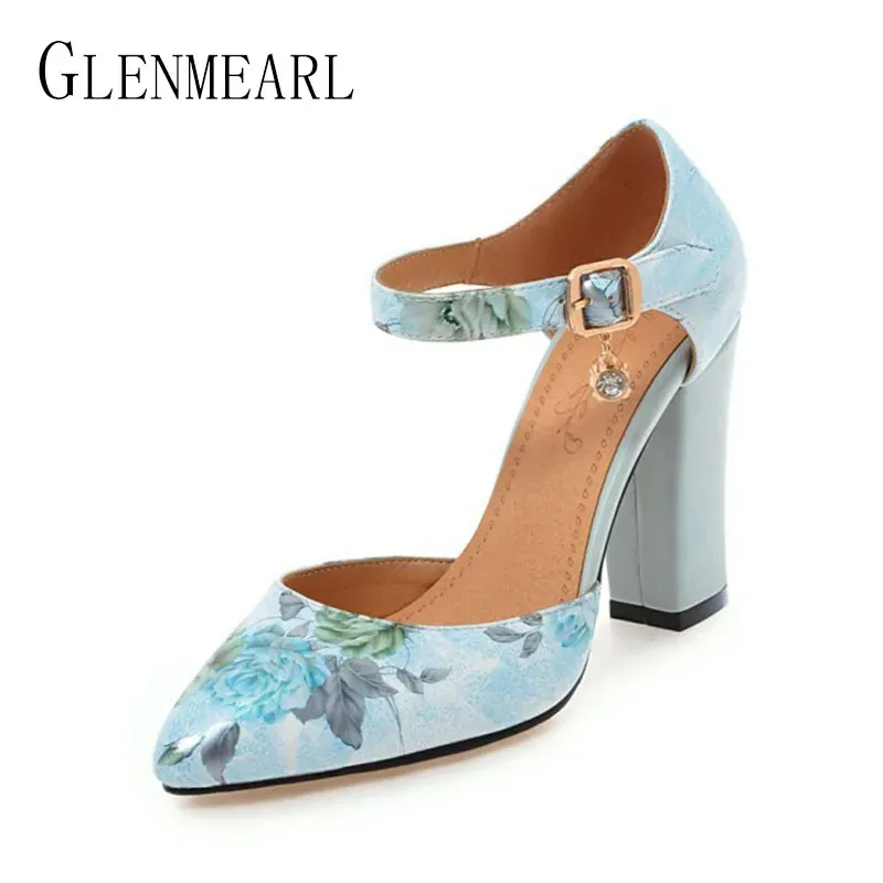 Pumps 2019 Dames pompen High Heel Heel Woman Shoes Brand Spring Pointed Toe enkelband Pumps Flower Dikke Heel Trouwschoenen Plus Maat 45