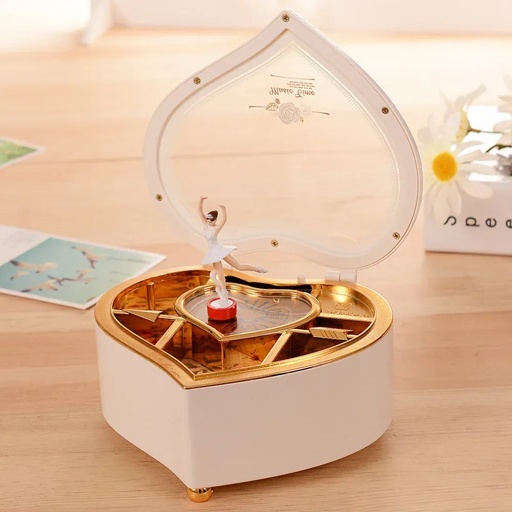 Boxes Heart Shape Dancing Ballerina Music Box PLastic Jewellery Girls Carousel Hand Crank Mechanism Gift WF1021