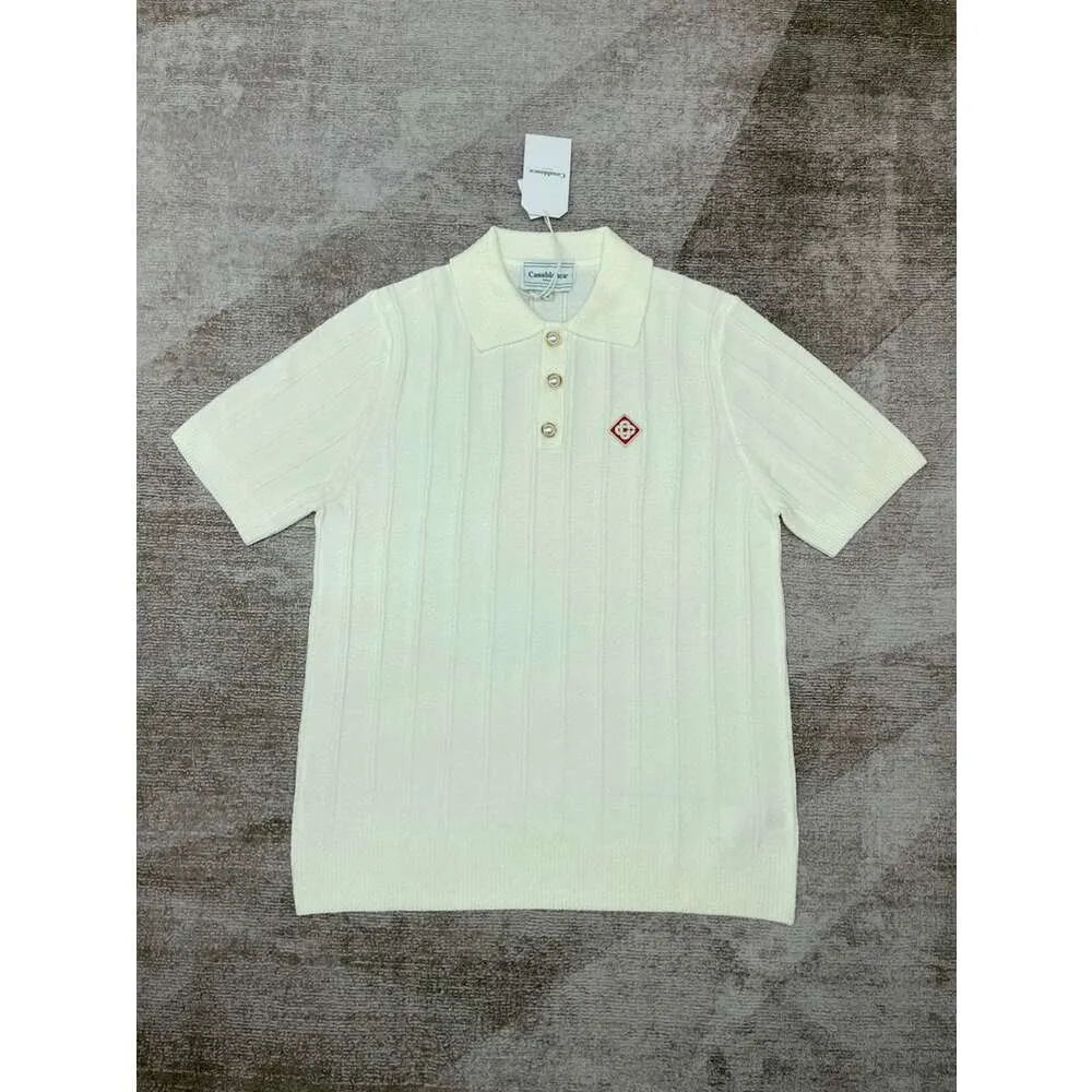 Polo da uomo 24SS Casablanca Nuovo collo alto Camicia lavorata a maglia con bottoni in perla T-shirt bianca a maniche corte da uomo e da donna casablanc