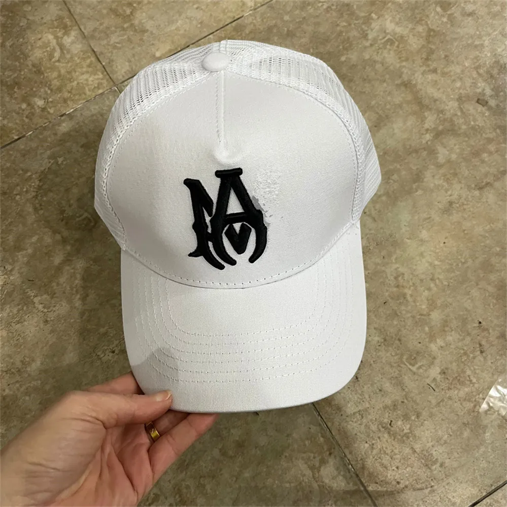 قبعات الكرة مصممة Lexurie Lettre Broderie Bend Wave Caps ذكر Hip Hop Visor Mesh Male Femelle Cross Punk Baseball Hats