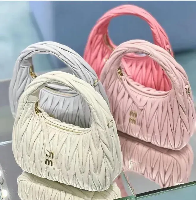 سيدة مصممة Cleo Miui Satchel المسائية القابض يتجول في Matelasse فاخرة حمل حقيبة من الجلد الإبطية اليدوية الأزياء حقيبة كتف الكتف