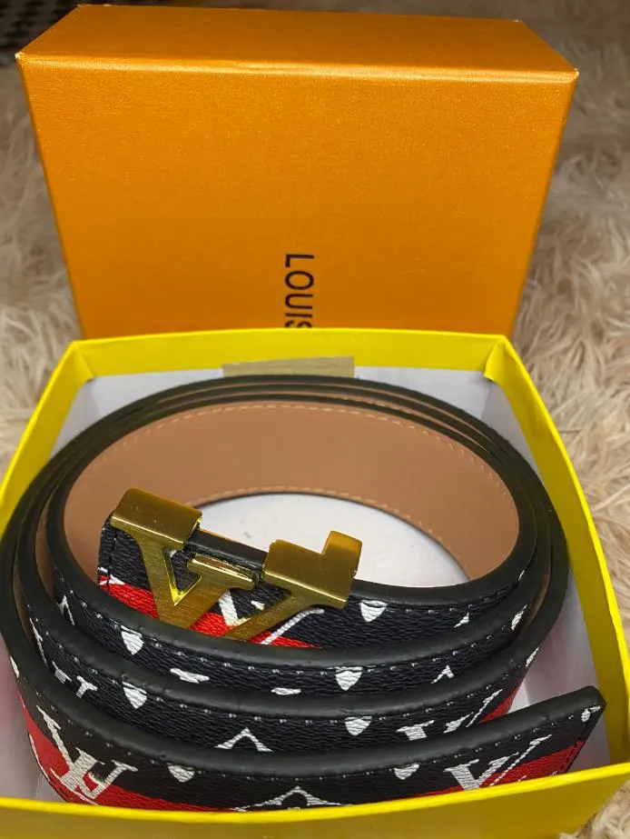 Designer LU brand belt width 3.8cm brand belt gold and silver black glossy smooth buckle, designed a classic color men and women series beside potato left lacewig beside