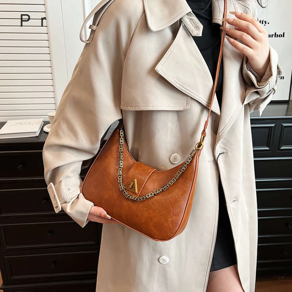 Handbag New Counter Quality King Explosion Korean Fashion Personalized Chain Underarm Bag Autumn/winter New Style Versatile Womens One Shoulder Crossbody Bag