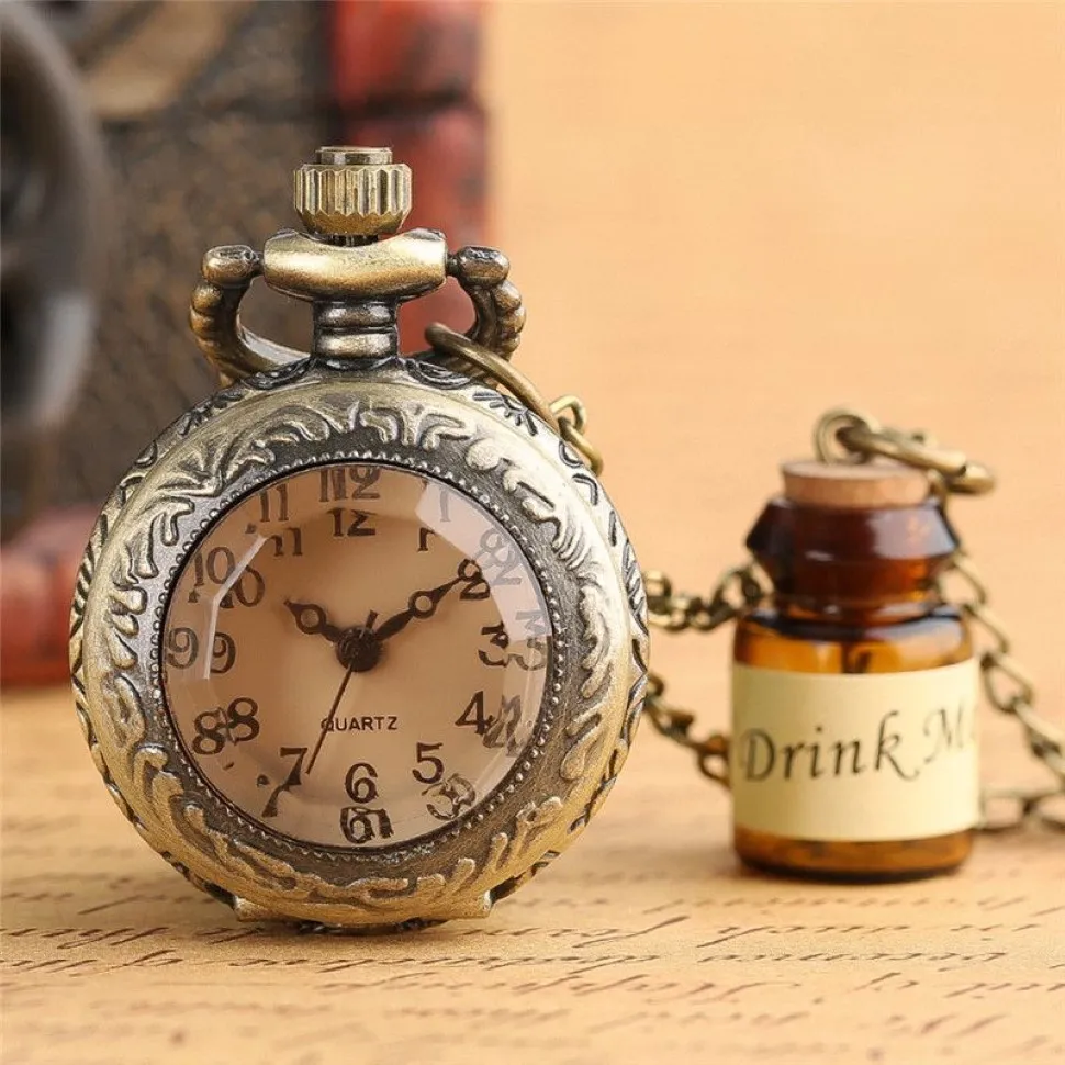 Vintage Creative Drink Me Glass Bottle Pocket Watches Quartz Analog Watch for Women Lady Girl Clock Halsband Pendant Chain Gift261h