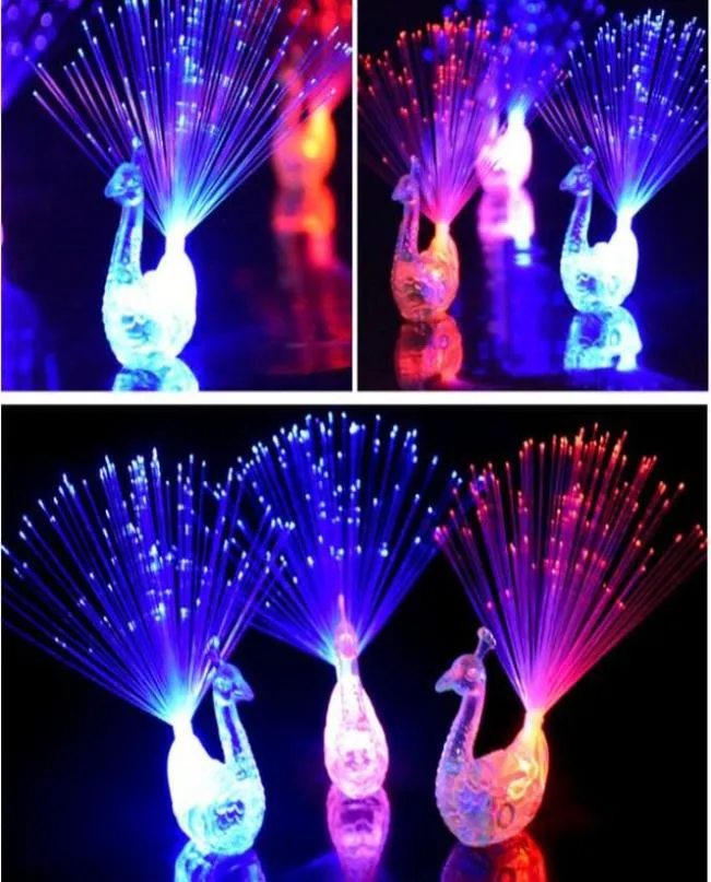 Pavão criativo led anel de dedo luzes feixes festa boate cor anéis lâmpada fibra óptica crianças fontes festa halloween pavão5866033