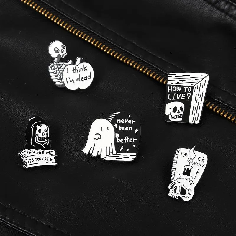 Badge de citations de film d'horreur d'Halloween, films d'animation mignons, jeux, épingles en émail dur, collection de broches de dessin animé, sac à dos, chapeau, collier, badges à revers S121056