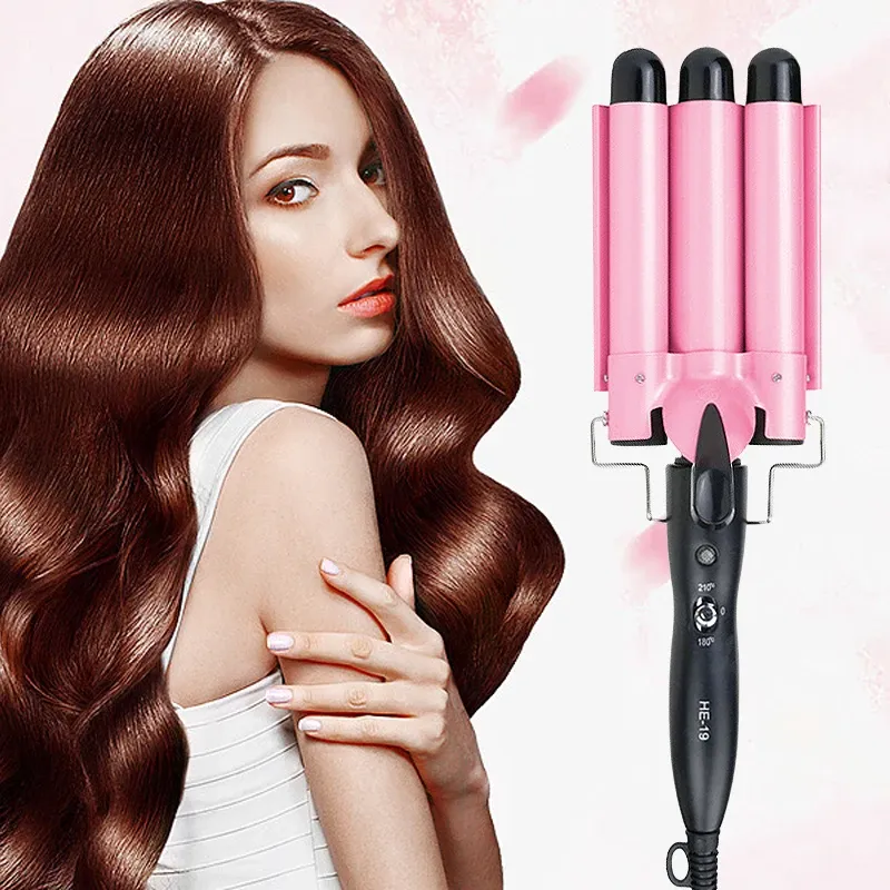 Irons Professional Tourmaline Ceramic Triple Barrel Hair Curling Irons 110V 220V Barber Shop Deep Wave Hair Styling Tools 35D