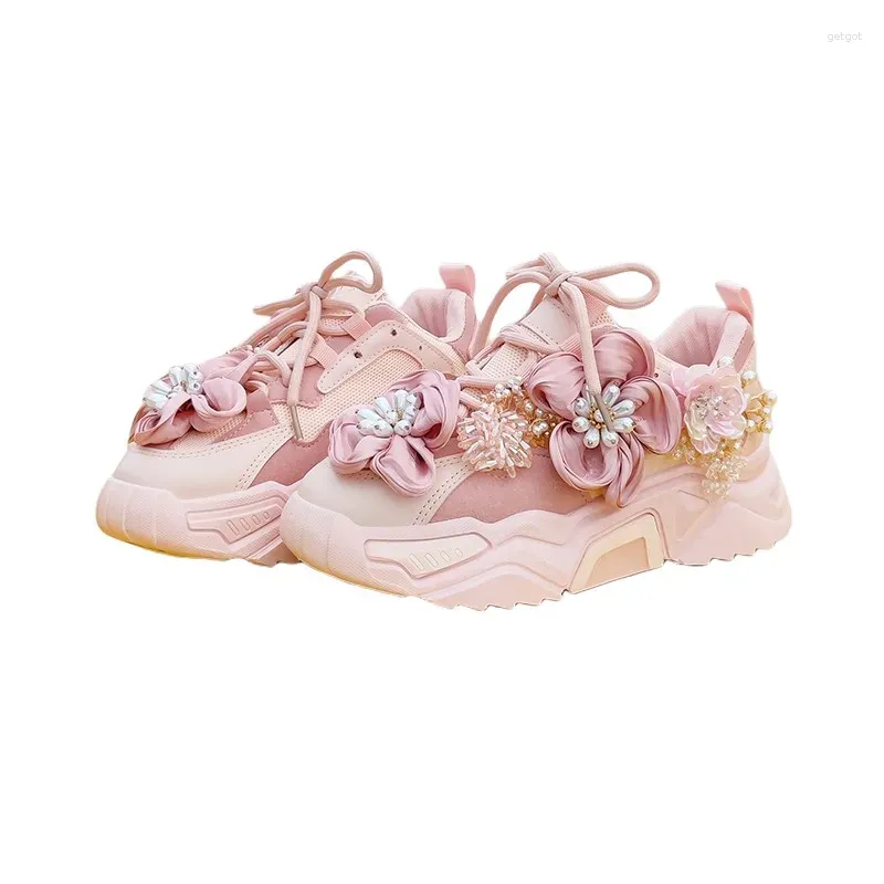 Buty zwykłe luksusowy kwiat słodka różowa platforma trampki kobiety 2024 grube dno tatuse perły dhinestones sport wulkanizowany