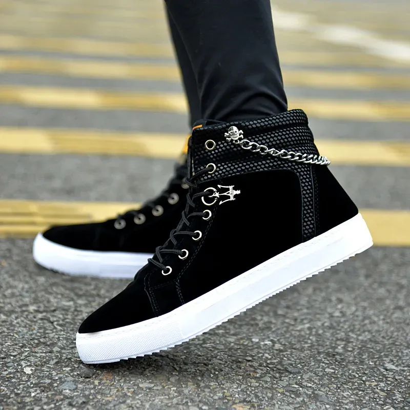 Laarzen mode mannen schoenen met ketting nieuwe mannen casual schoenen hoge top sneakers zachte comfortabele man canvas schoenen trend heren sportschoenen