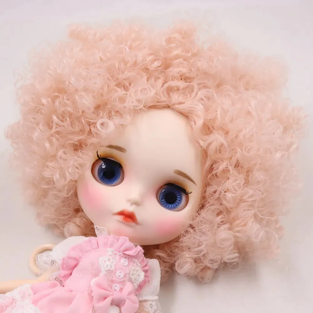 ICY DBS BLYTH DOLL NOBL2352 Pale Pink Hair Careved Lips Matteカスタマイズされた顔関節ボディ16 BJD OB24アニメガール240311